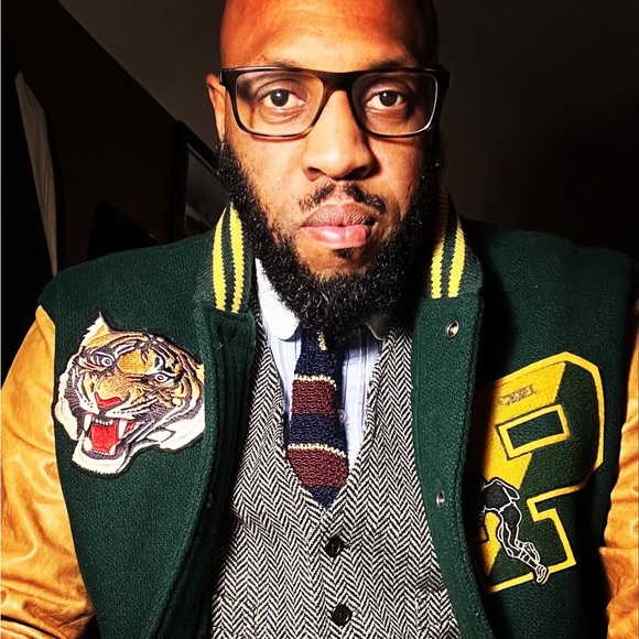 Meet your Posher, Eric - Picture 2 of 2